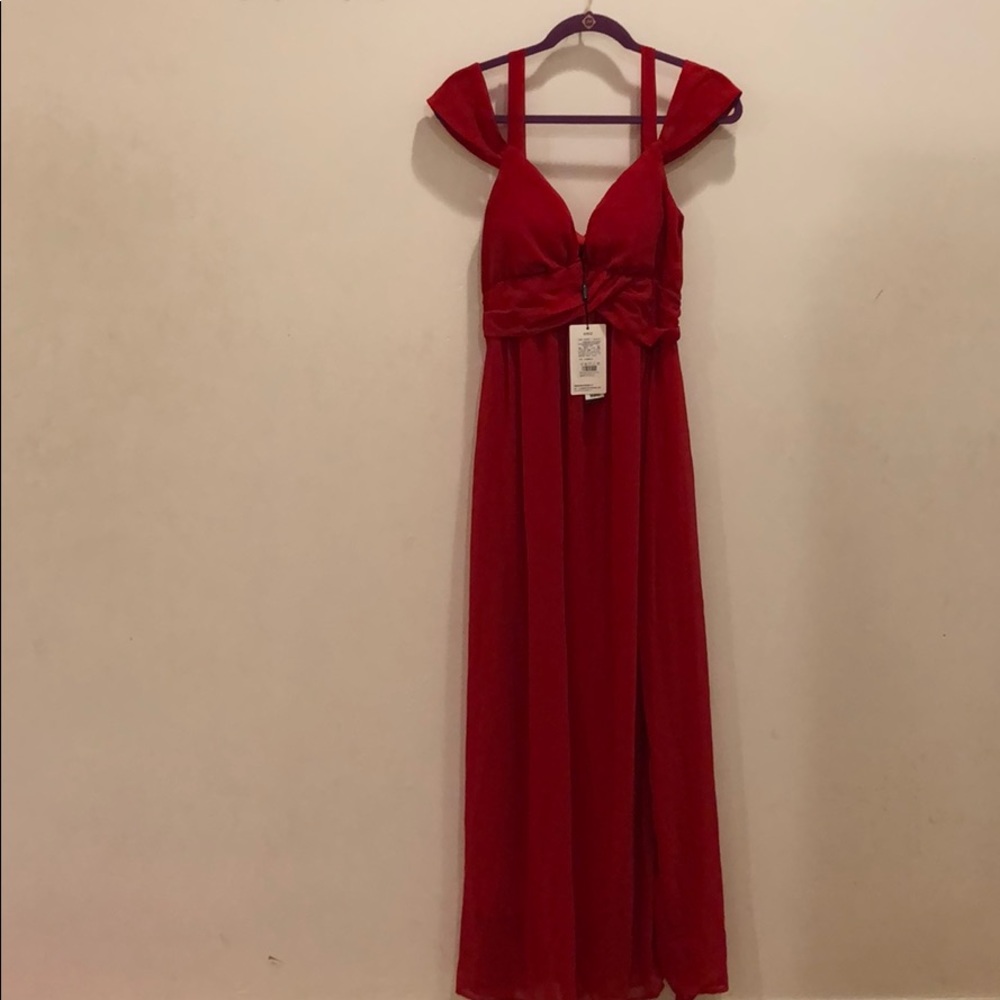 Off the shoulder long dress / gown red